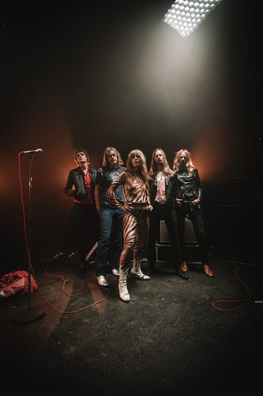 Spiders press photo